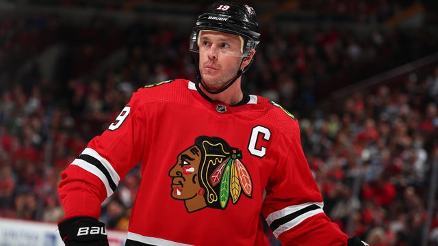 Chicago Blackhawks v Edmonton Oilers 